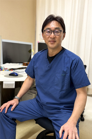 日本眼科学会認定眼科専門医院長：内山 真也